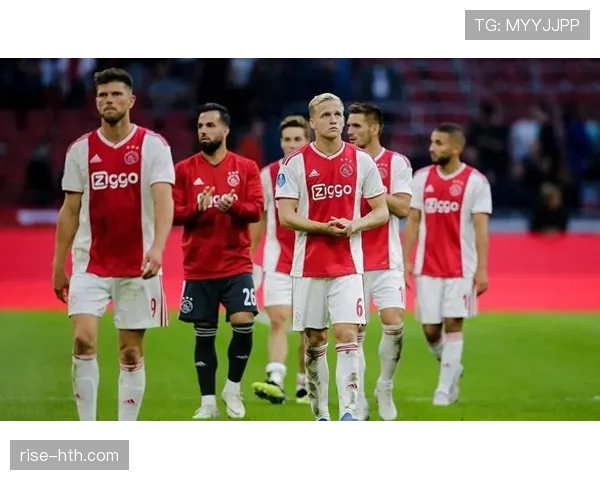 阿贾克斯剑指荷甲冠军，新星崛起成关键