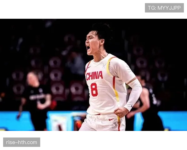 赵睿居然没开豪车，平时穿得像邻家小弟？这差距谁信啊！