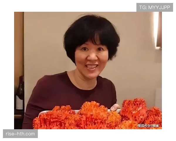 郎平出场就像穿了铠甲，赛场下喝的是谁家的顶级红酒？